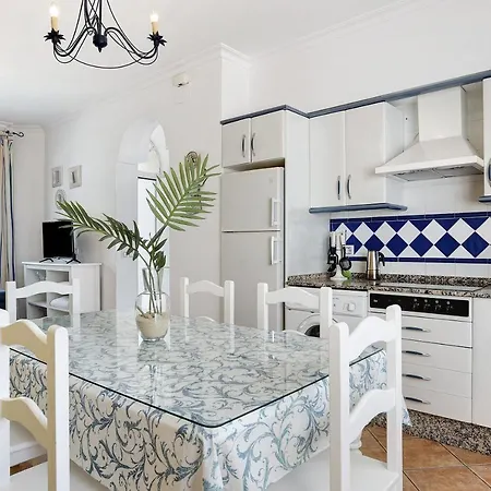 Fuente3 Piscina Comun Famila * Коніль-де-ла-Фронтера