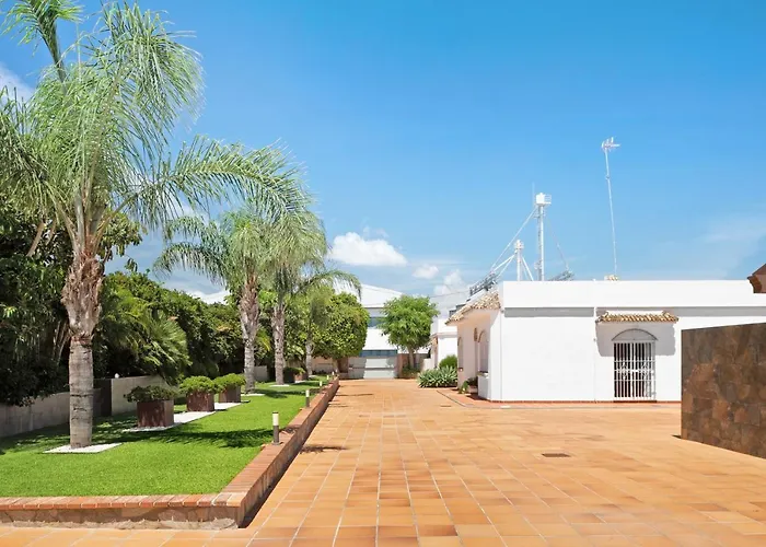 Fuente3 Piscina Comun Famila Літній будинок