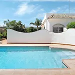 Fuente3 Piscina Comun Famila
