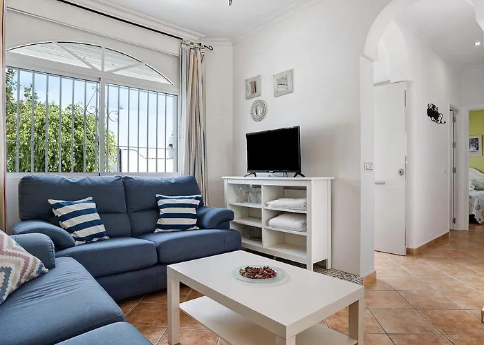 Fuente3 Piscina Comun Famila منزل ريفي *