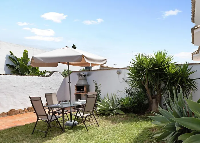 Fuente3 Piscina Comun Famila منزل ريفي