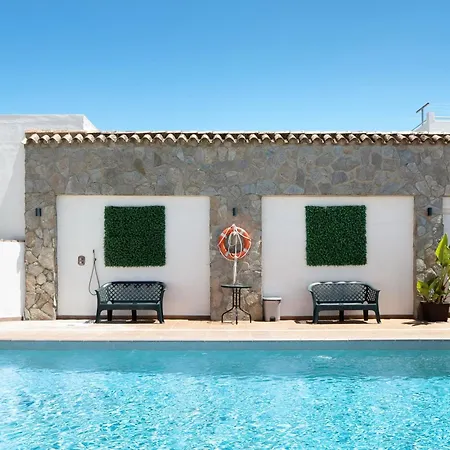 Fuente3 Piscina Comun Famila Hétvégi ház *