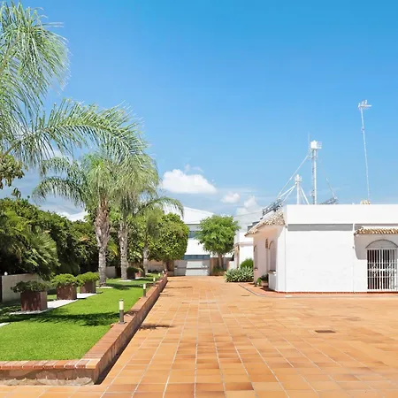Hétvégi ház Fuente3 Piscina Comun Famila Conil de la Frontera